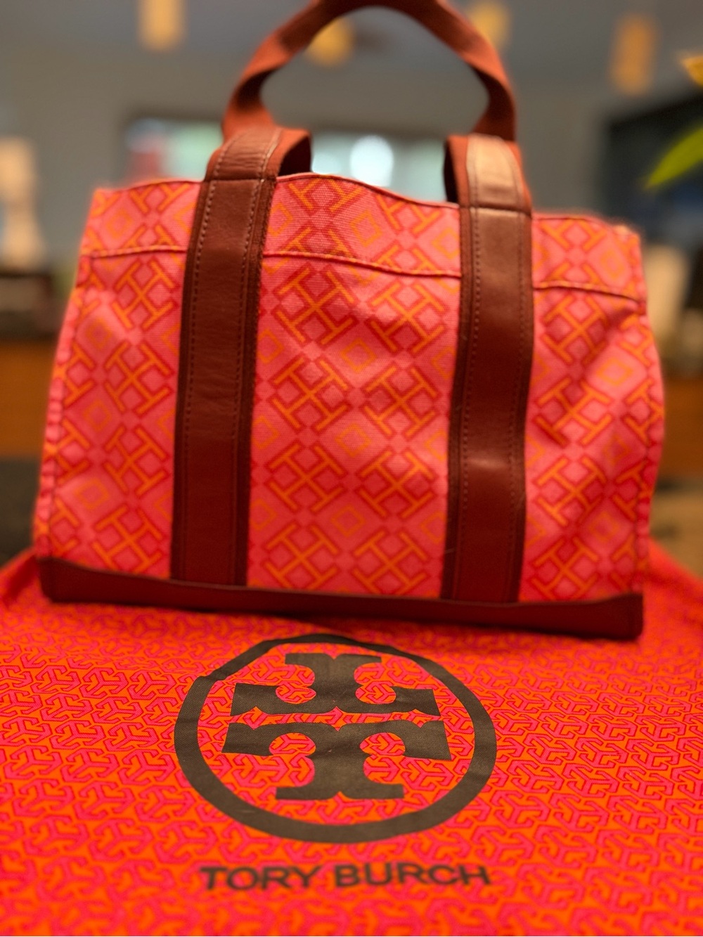 Tory Burch Limited Edition Honeysuckle Printed Canvas Classic Tote - Picture 3 of 13